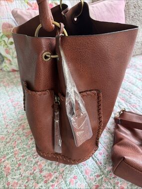 Classic Brown Shoulder Bag with Detachable Strap